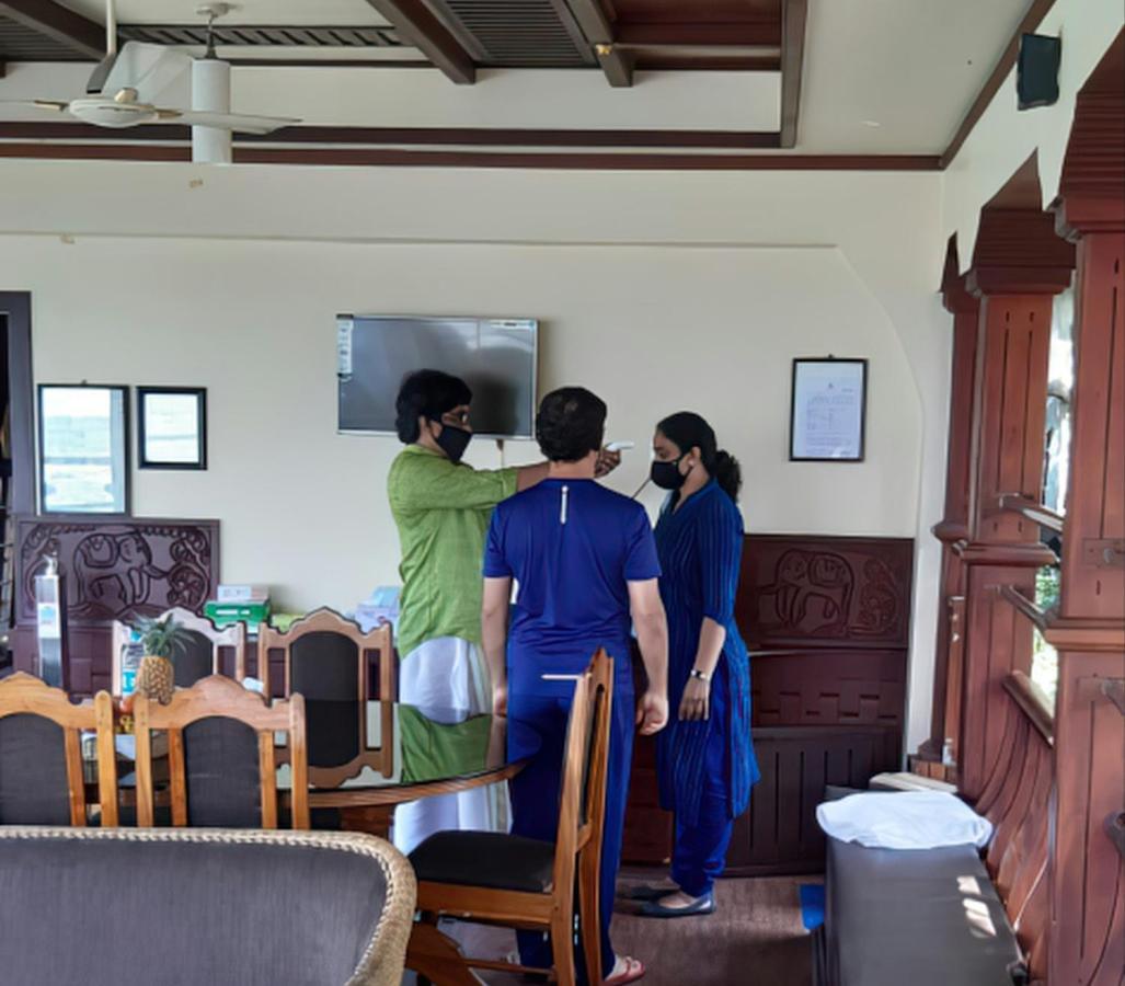 Aqua Castle Houseboat - By Aqua Jumbo Houseboats Hotel Alappuzha Ngoại thất bức ảnh