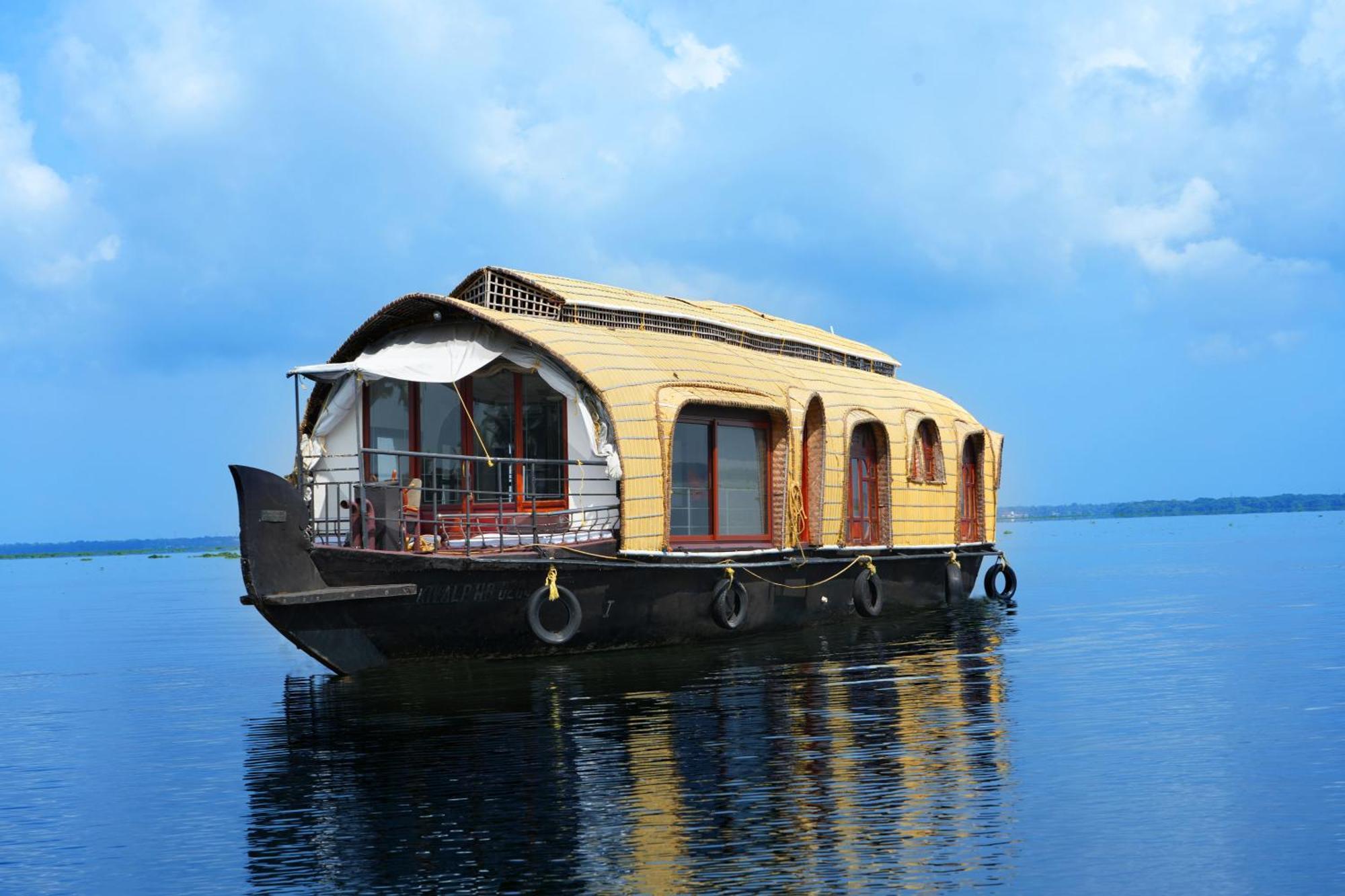 Aqua Castle Houseboat - By Aqua Jumbo Houseboats Hotel Alappuzha Ngoại thất bức ảnh