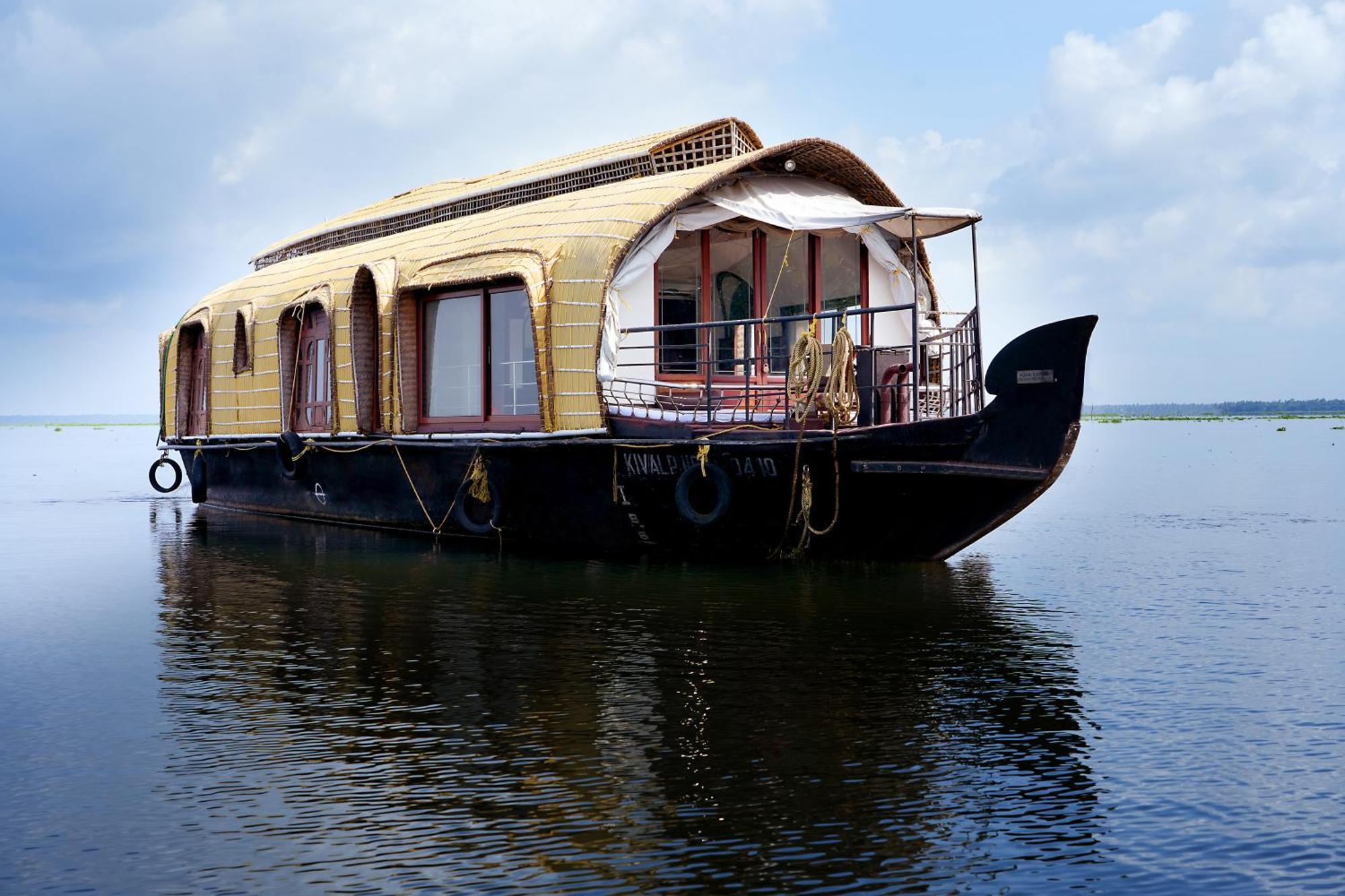 Aqua Castle Houseboat - By Aqua Jumbo Houseboats Hotel Alappuzha Ngoại thất bức ảnh